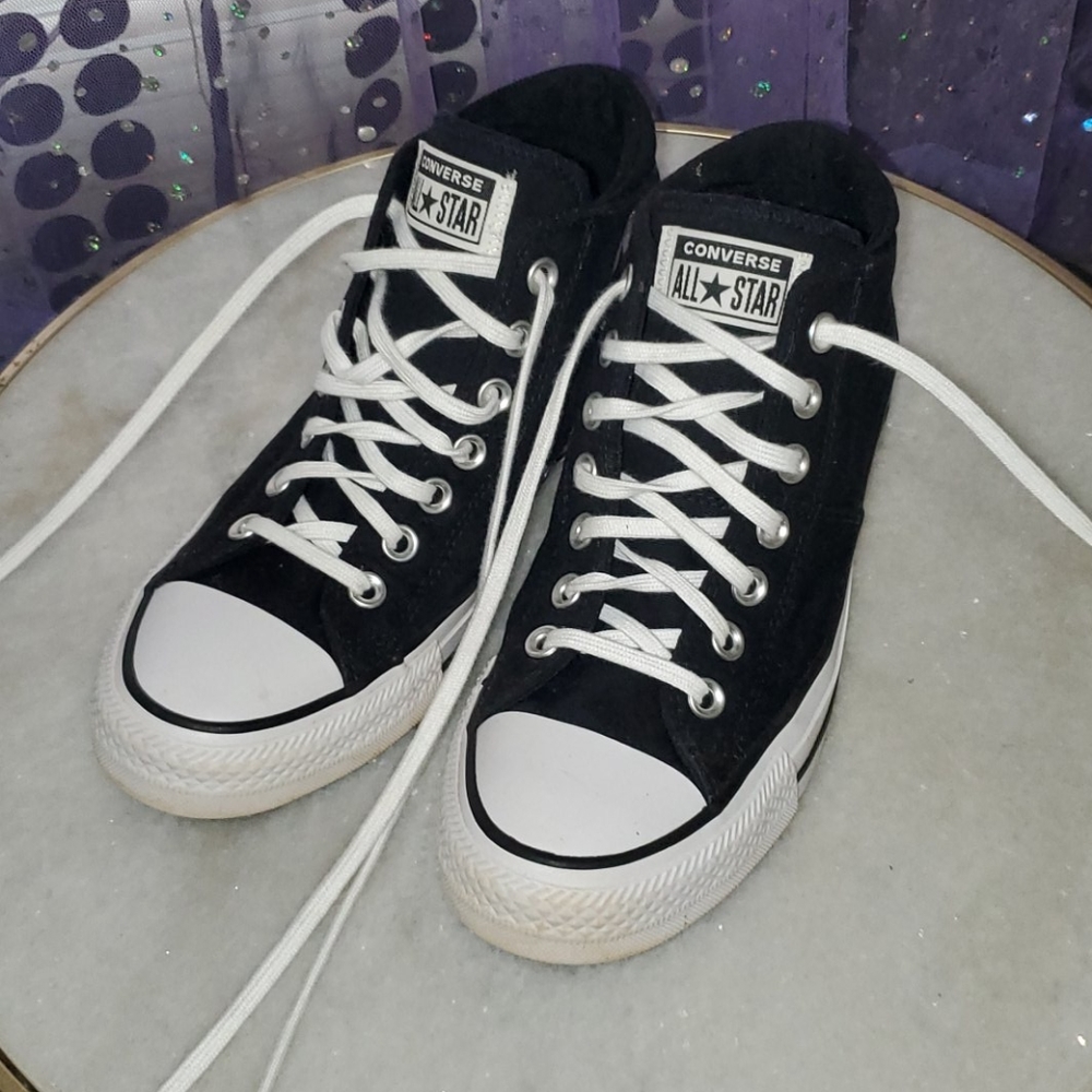 Black high top converse